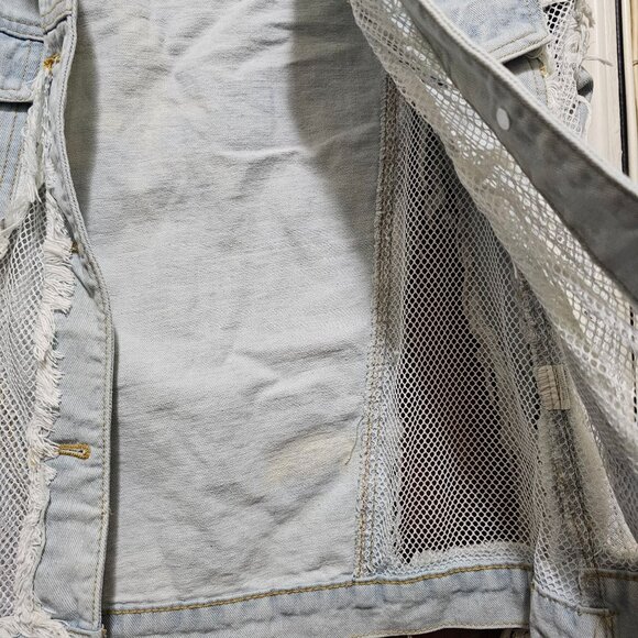 Distressed Light Wash Denim Jacket With Mesh Inserts Frayed Detailing & Button C - Picture 4 of 12